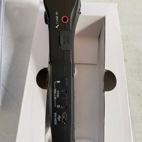 Zoom ZH1 H1 Handy Portable Digital Recorder (NEW) - Picture 4 of 13